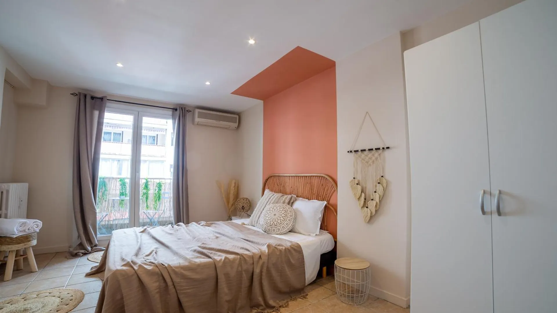 Riviera Room 1 نيس